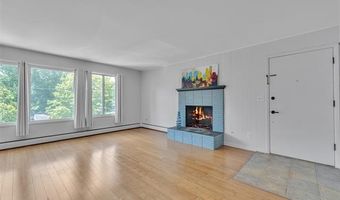 1558 1560 W Jones Dr SW, Ann Arbor, MI 48105