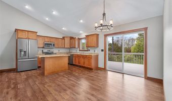 2544 Avery Ln, Altoona, WI 54720