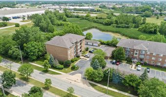 941 N Swift Rd 201, Addison, IL 60101