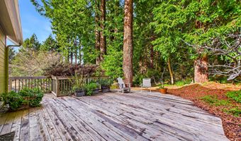 812 Diamond Dr, Arcata, CA 95521