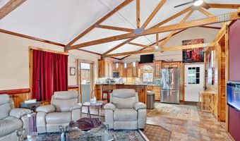 1026 Captain Ave, Aurora, MO 65605