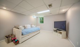 3085 N Foxridge Ct, Ann Arbor, MI 48105