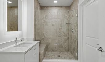 701 N HENRY St 213, Alexandria, VA 22314