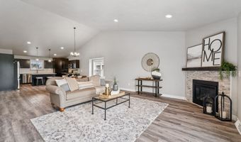 3455 E RUBYRED Dr, Appleton, WI 54913