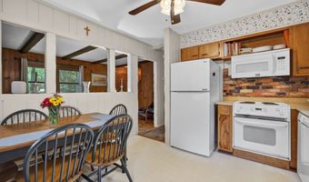 17 Hunters Path, Clinton, CT 06413