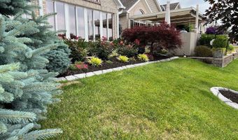 7386 Lake Lakota Pl, Indianapolis, IN 46217