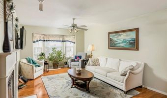 1537 Whispering Creek Dr, Ballwin, MO 63021