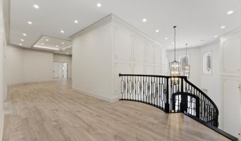 7301 CALVERT St, Annandale, VA 22003