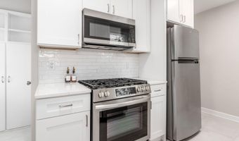 884 S Chesterfield Rd, Columbus, OH 43209
