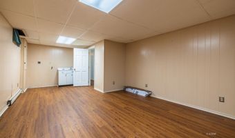 49 Canterbury Dr, Athens, OH 45701