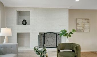 4006 JUSTINE Dr, Annandale, VA 22003