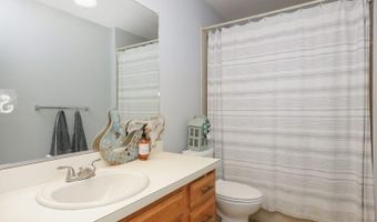 28 Spruce Ct, Bedminster, NJ 07921