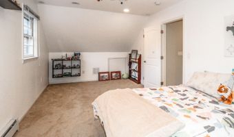 82 Kempson Pl, Metuchen, NJ 08840