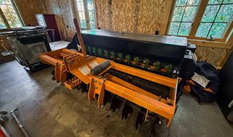 170 Th St, Albia, IA 52531