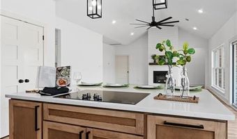 1900 Yellowstone Dr, Barling, AR 72923