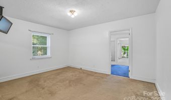 955 Hickory Nut St, Charlotte, NC 28205