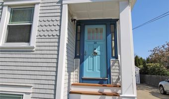 28 W Narragansett Ave, Newport, RI 02840