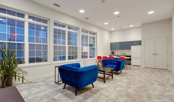 2310 14TH St N 402, Arlington, VA 22201