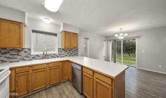 2913 Red Currant Cir, Anchorage, AK 99507
