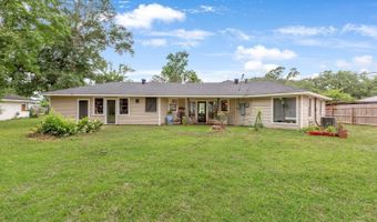 715 Cora Dr, Baton Rouge, LA 70815