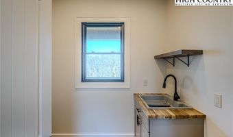 5141 Andy Hicks Rd, Banner Elk, NC 28604