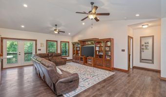 1827 Waterway Dr, Baker, FL 32531