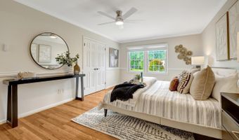 4003 KLOMAN St, Annandale, VA 22003