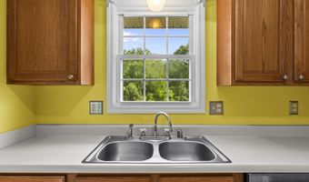 15 Walker Dr, Beattyville, KY 41311