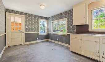 2 Perham St, Bedford, MA 01730
