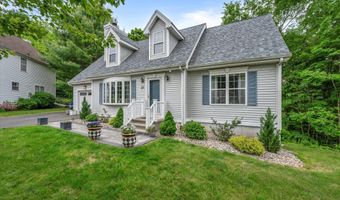 21 Lakeview Dr, Branford, CT 06405