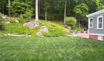 25 Earl St, Lincoln, RI 02865