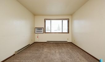 1411 E Rushmore Dr, Brandon, SD 57005