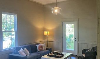 107 Ave B, Apalachicola, FL 32320