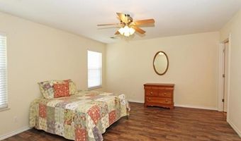 915 Terri Dr, Bartlesville, OK 74006