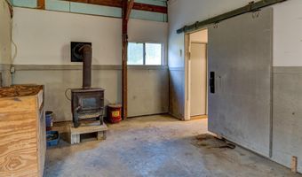 25611 Indian Lake Rd, Birdseye, IN 47513