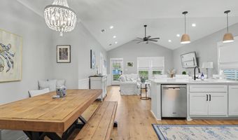 4167 Nineteenth St, Bay St. Louis, MS 39520