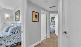 2000 Island Blvd 2006, Aventura, FL 33160