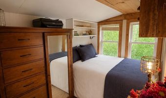 85 Island Dr, Bridport, VT 05734