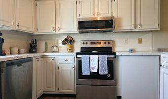 31 Primrose Ln D, North Providence, RI 02904