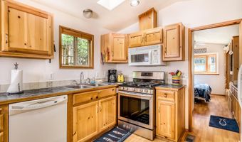 19921 WHALESHEAD Rd B8, Brookings, OR 97415