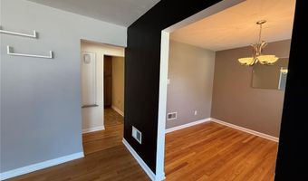 319 Lindenwood Blvd, Alton, IL 62002