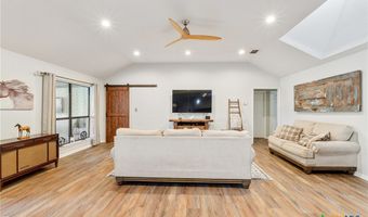 1843 Burr Oak Ln, Adkins, TX 78101