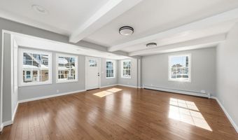11 Boylston St, Acushnet, MA 02743