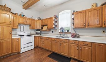 922 3rd Ave, Ackley, IA 50601