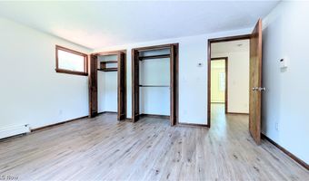 1305 Garrison Rd, Ashtabula, OH 44004