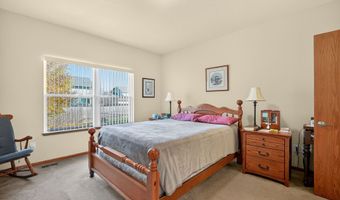 1201 10th Avenue Pl SE, Altoona, IA 50009