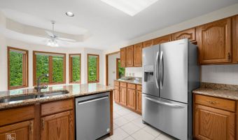 589 Edelweiss Dr, Antioch, IL 60002
