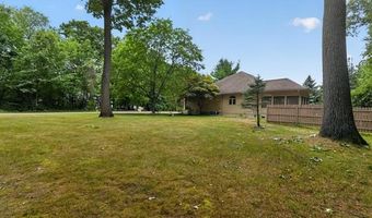7480 Majestic Woods Dr, Argentine, MI 48451