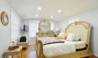 190 W 24TH St, Bayonne, NJ 07002