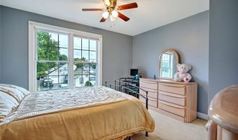 29 Lake Ave, Barrington, RI 02806